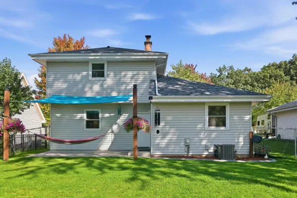 213 RICHARD ST