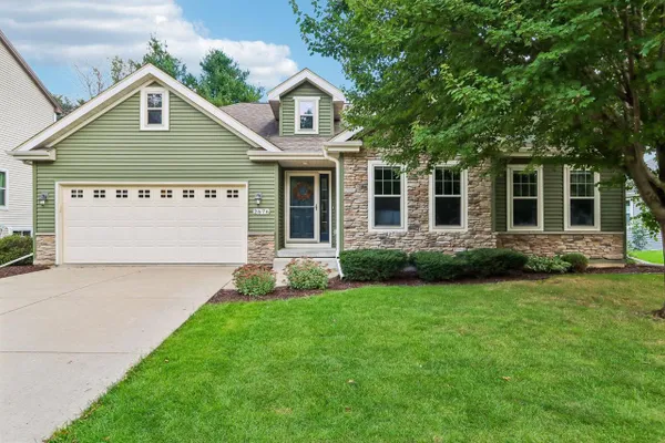 2676 OAK KNOLL DR