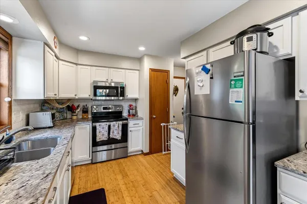 2141 BLUE HERON CT
