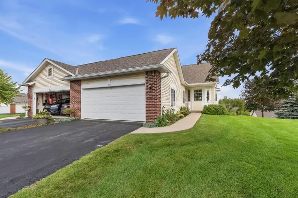 994 NIAGARA CT