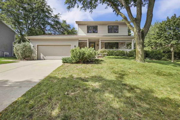 1138 N WESTFIELD RD