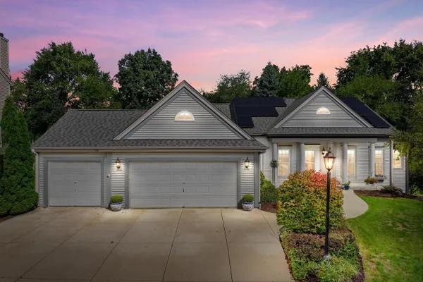 950 RIVER PARK DR