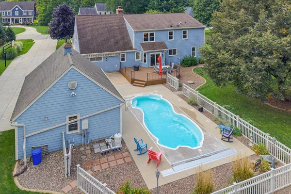 149 HICKORY DR