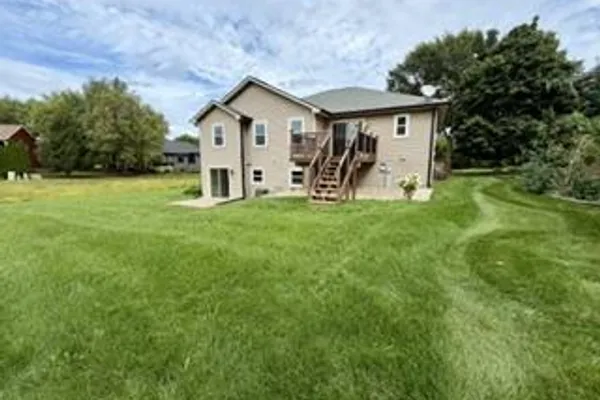 146 RUSTIC DR