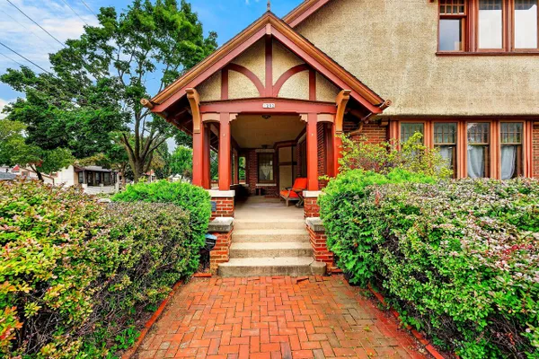 1202 S LAYTON BLVD