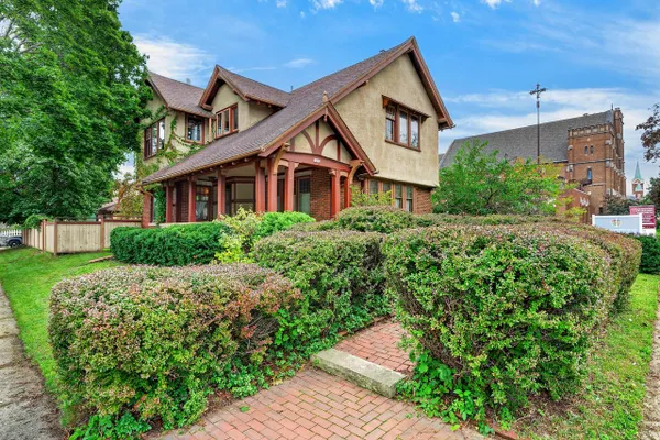 1202 S LAYTON BLVD