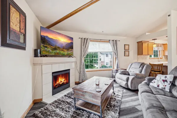 435 W ASPEN DR 15