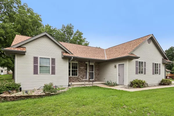 1110 GRUENNERT CT