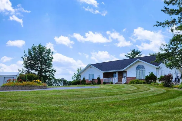 11056 CENTER RD