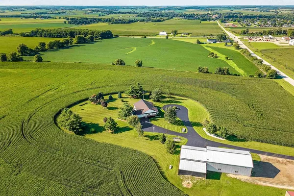 11056 CENTER RD