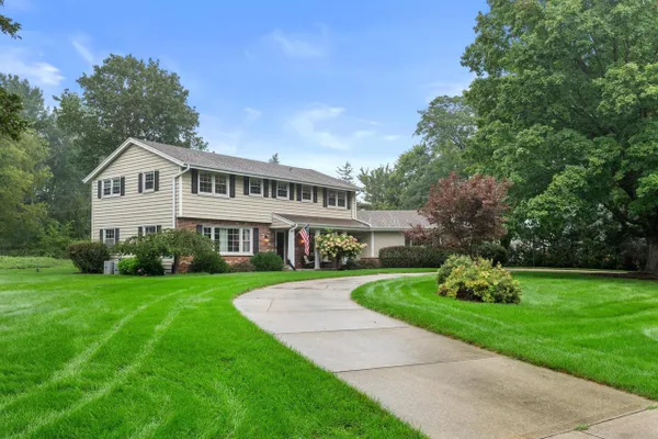16040 SIESTA LN