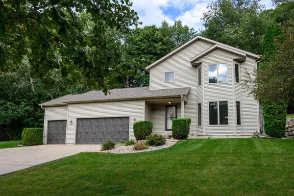 213 YARROW HILL DR