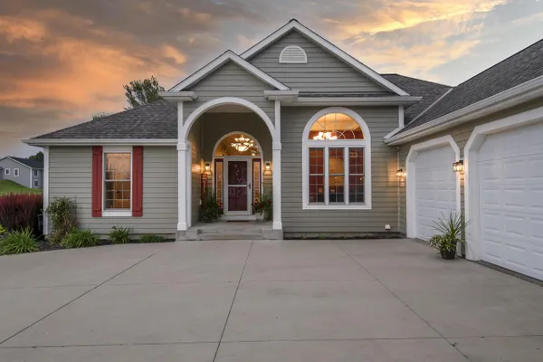 W2366 MCALEAVEY CT