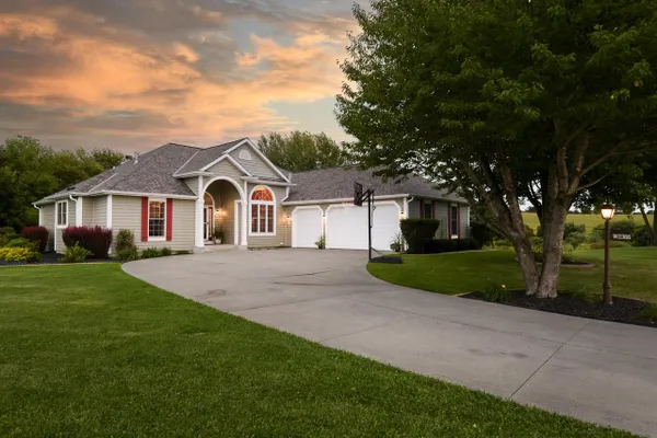 W2366 MCALEAVEY CT