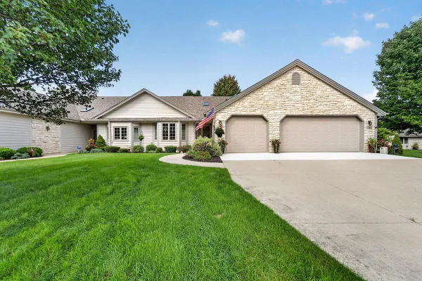 520 GREEN VALLEY DR