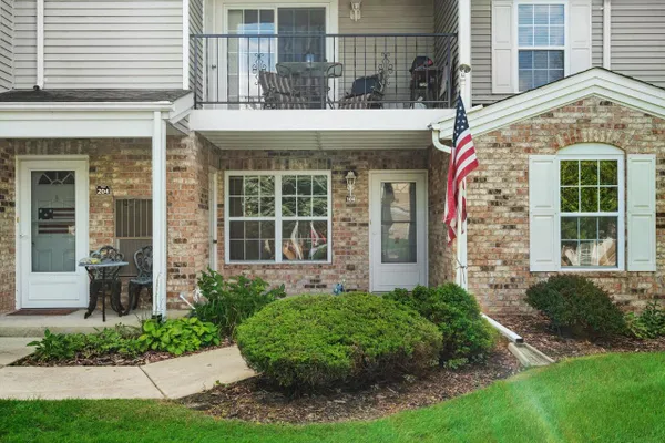1102 N SUNNYSLOPE DR 104