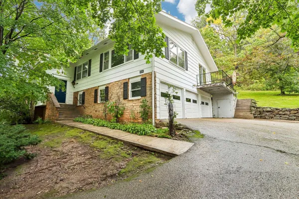 6006 GREENTREE RD