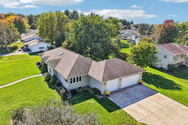 100 WILDWOOD DR