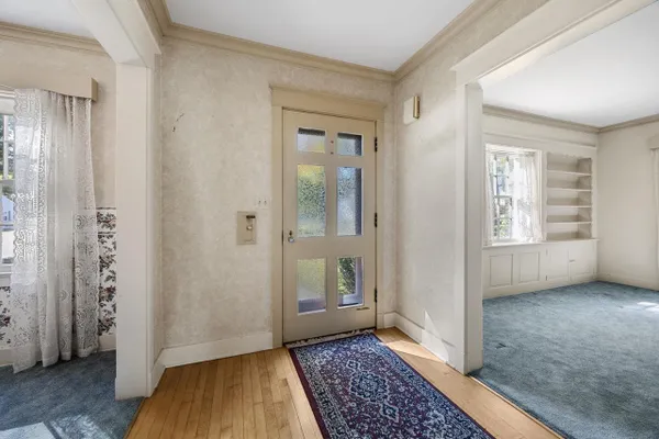 312 FREDERICK AVE