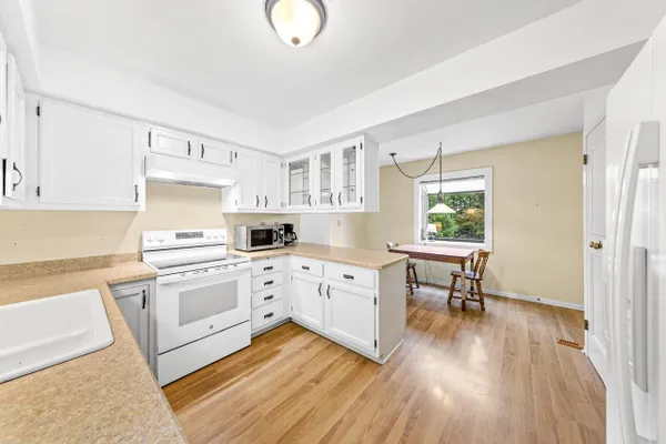 13370 W BLUEMOUND RD 3