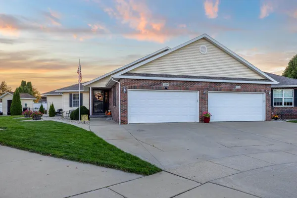 2149 BLUE HERON CT