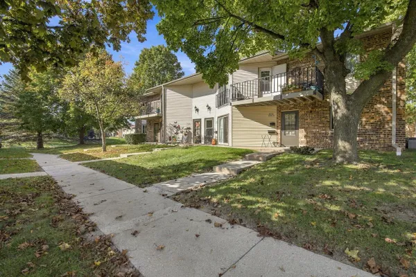 W168N11501 EL CAMINO DR 2  3