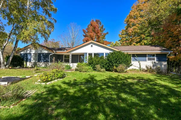 542 SARAH LN