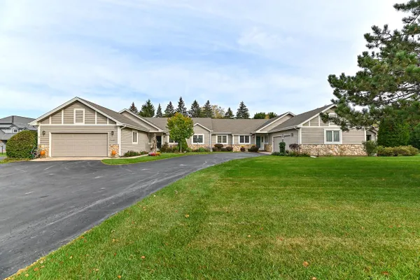 1426 GREENBRIER LN