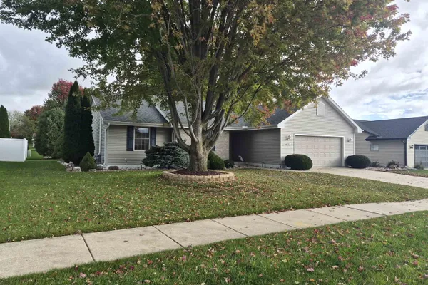 3823 SANDHILL DR