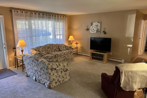 516 LAUREL LAKE RD 1