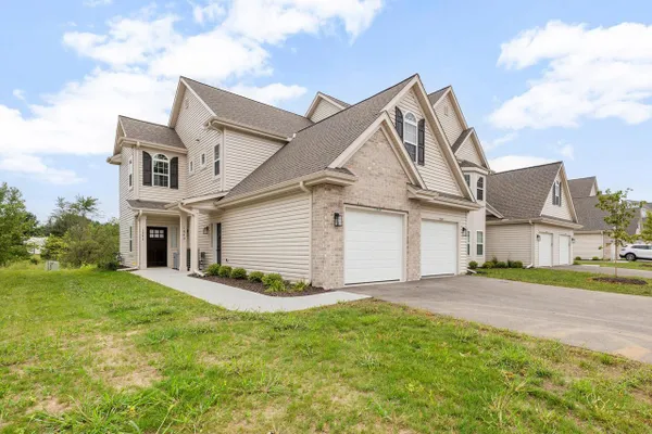 1772 HORSESHOE LN 427-1