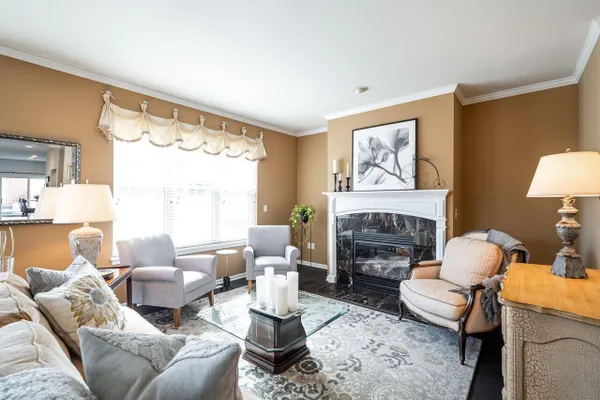 3870 S LAKE DR 1102