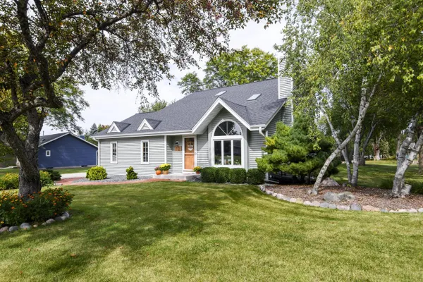 W235N7102 PRAIRIE LN