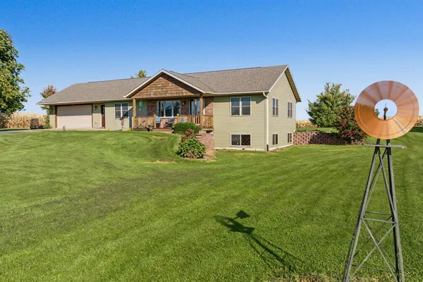 6744 E ST HWY 56
