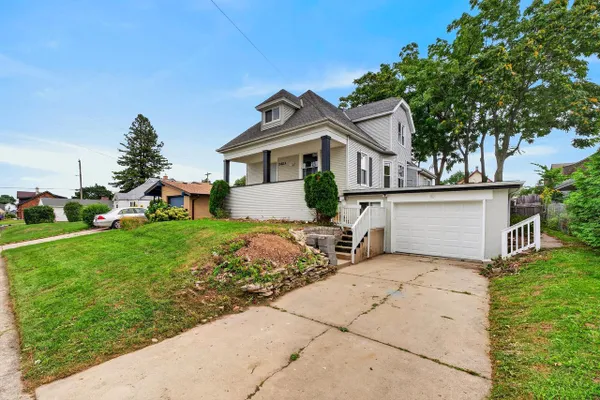 2423 CLEVELAND PL