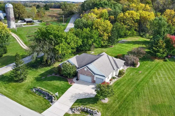 1370 CONNEMARA LN