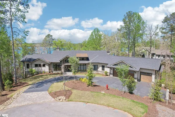 132 PROMONTORY CT