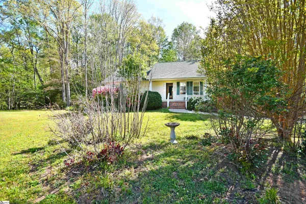 125 FLEETWOOD DR