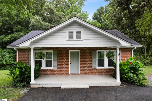 27 MAXIE AVE