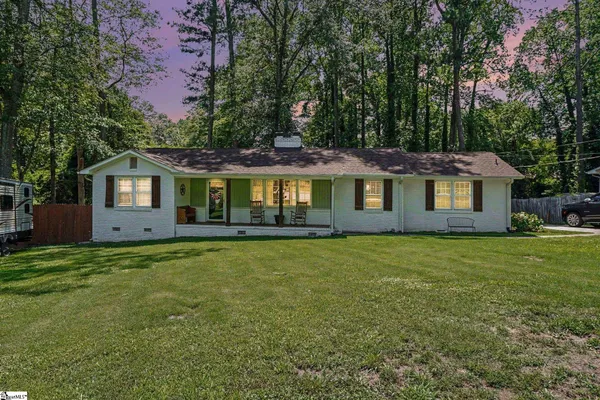 120 CARLTON DR