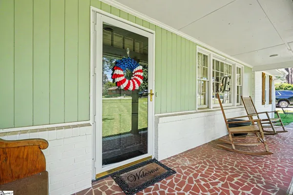 120 CARLTON DR