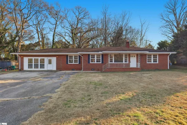 201 FRANCIS MARION DR