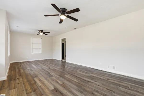 201 FRANCIS MARION DR