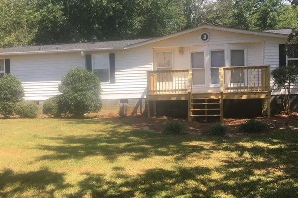 105 GRAY FOX LN