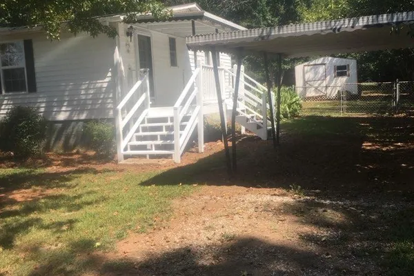 105 GRAY FOX LN