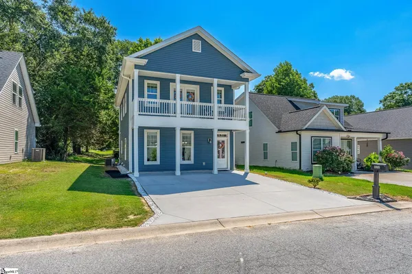 111 CROWN CT