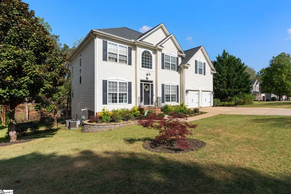 343 WOODSBERRY SHOALS DR