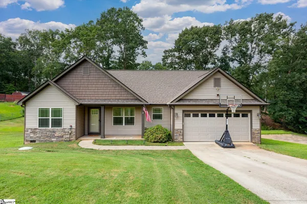105 STOCKTON LN