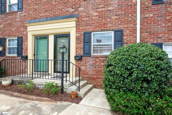 2530 E N ST 11-D