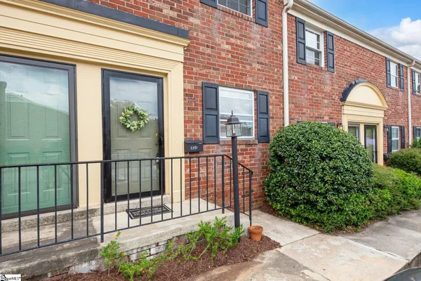 2530 E N ST 11-D